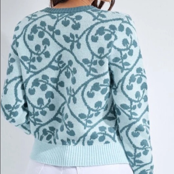Blue Floral Pattern Sweater in M - Picture 2 of 4